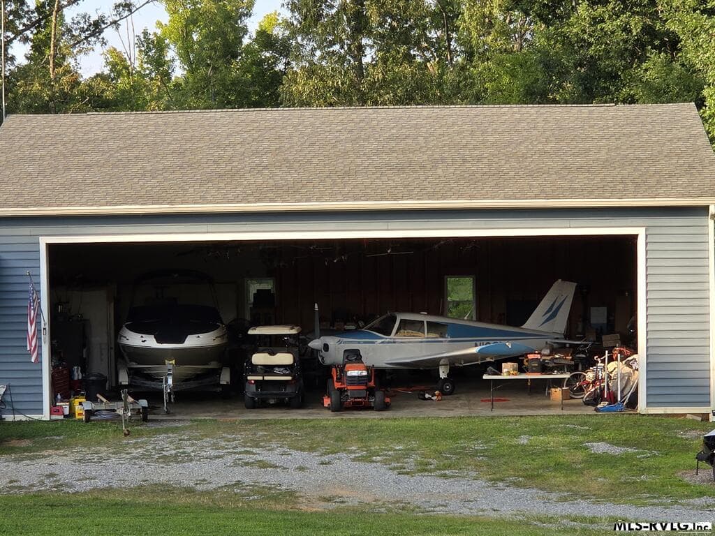 Neighboring House - 1683 Merifield Dr, Clarksville VA 23927, Clarksville