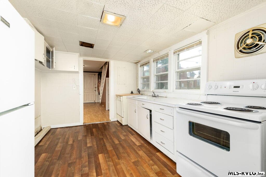 Residential/Vacation at 211 N. Mecklenburg Ave., South Hill VA 23970, South Hill, photo 2 of 35
