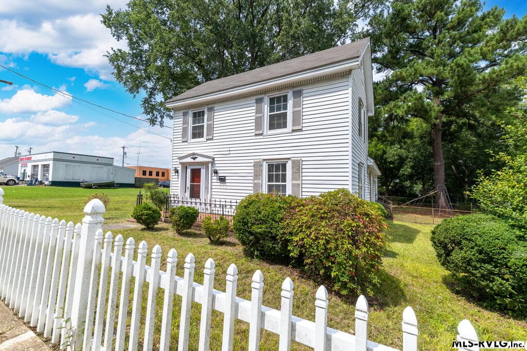 Residential/Vacation at 211 N. Mecklenburg Ave., South Hill VA 23970, South Hill, photo 26 of 35