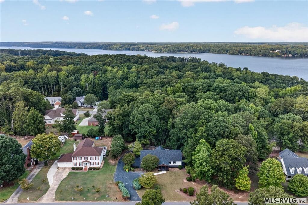 Residential/Vacation at 103 Landfall Court, Roanoke Rapids NC 27870, Roanoke Rapids, photo 2 of 48