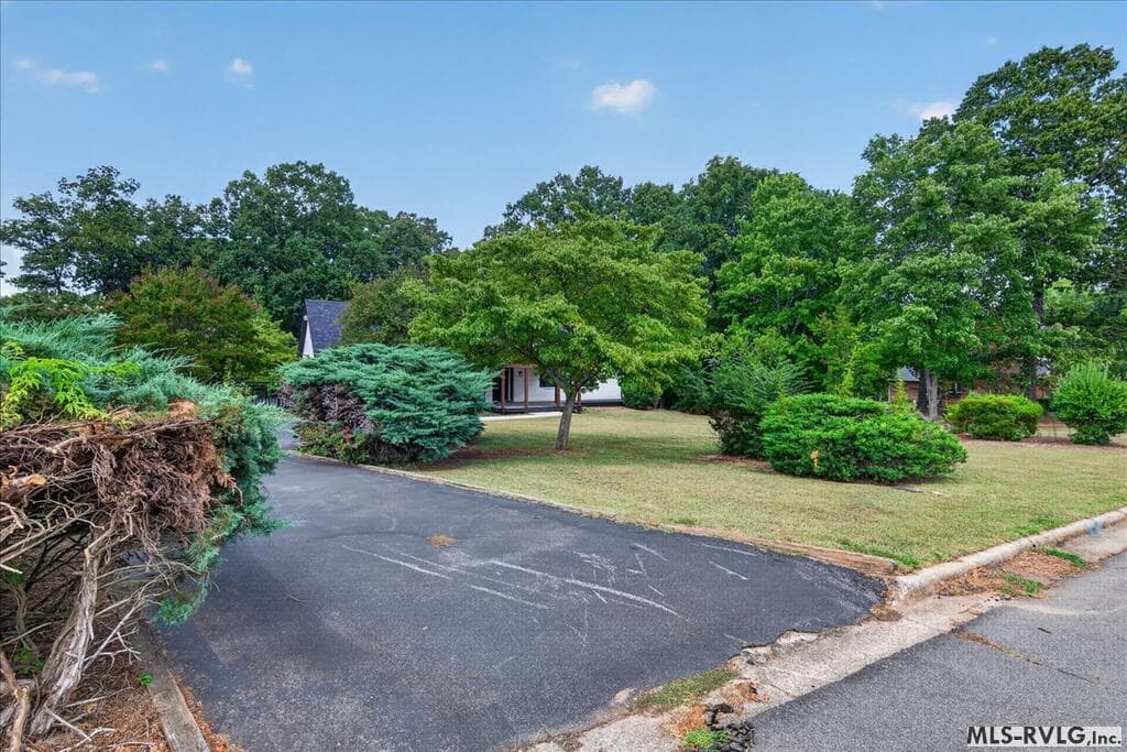 Residential/Vacation at 103 Landfall Court, Roanoke Rapids NC 27870, Roanoke Rapids, photo 38 of 48