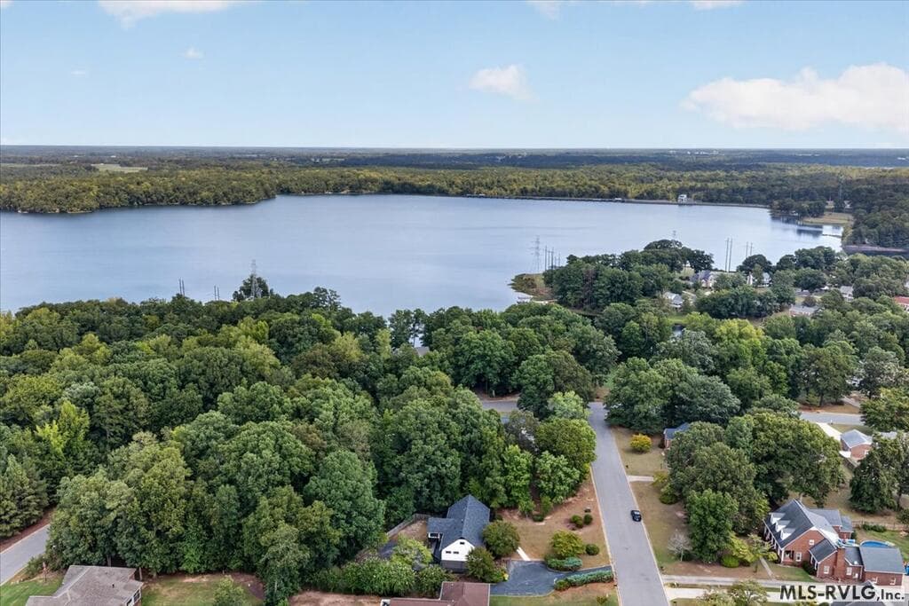 Residential/Vacation at 103 Landfall Court, Roanoke Rapids NC 27870, Roanoke Rapids, photo 4 of 48