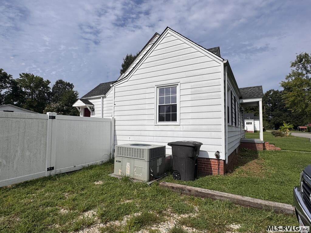 Residential/Vacation at 306 Grove Avenue, Emporia VA 23847, Emporia, photo 12 of 14