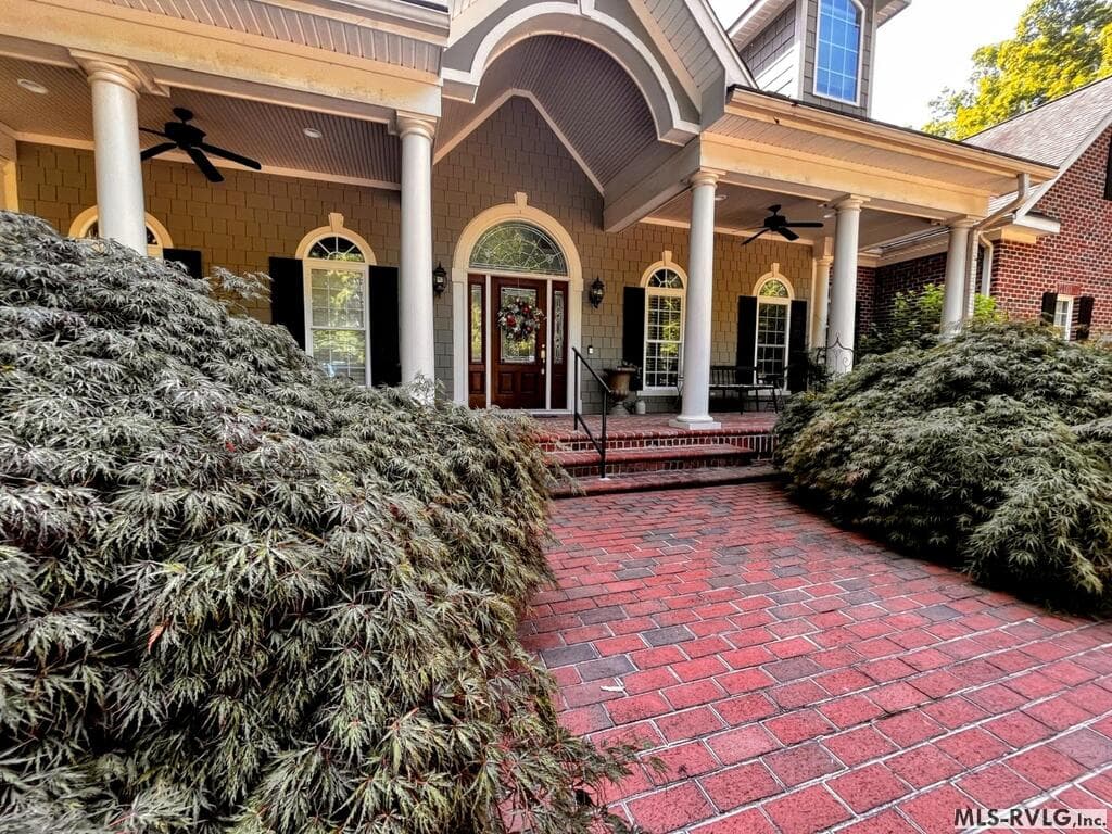 The Grand Entrance - 207 Sir Payton Dr., Clarksville VA 23927, Clarksville