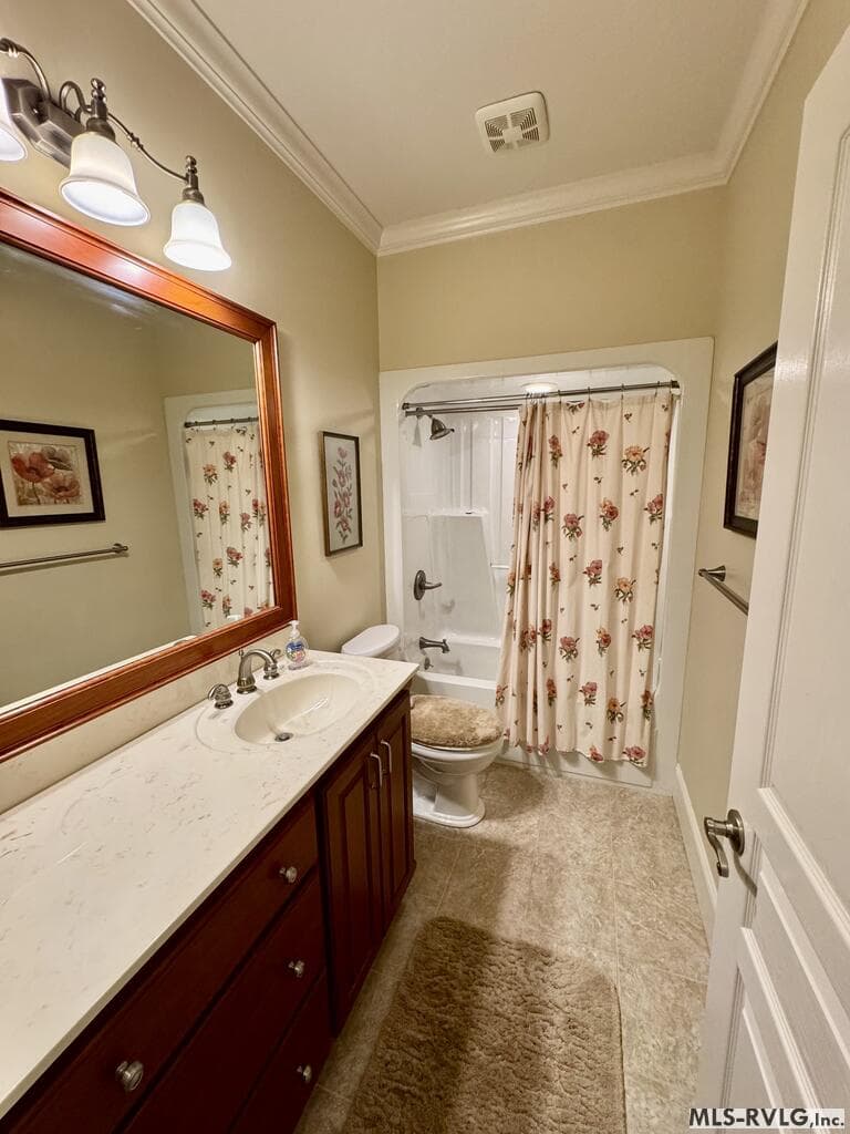 Guest Bath - 207 Sir Payton Dr., Clarksville VA 23927, Clarksville