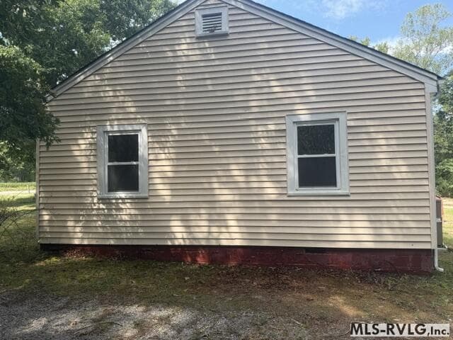 Residential/Vacation at 319 Westward Rd, Freeman VA 23856, Freeman, photo 8 of 41