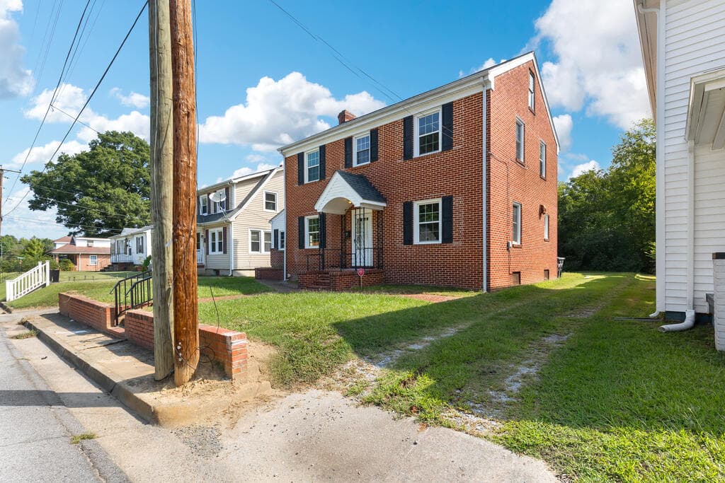 Residential/Vacation at 738 Halifax St, Emporia VA 23847, Emporia, photo 5 of 50
