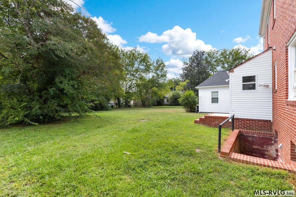 Residential/Vacation at 738 Halifax St, Emporia VA 23847, Emporia, photo 8 of 50