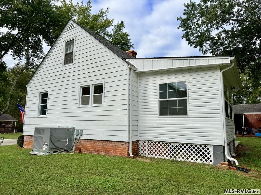 Residential/Vacation at 1011 Second Ave, Lawrenceville VA 23868, Lawrenceville, photo 22 of 25