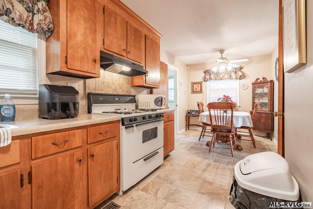 Residential/Vacation at 1388 Lewis Dr, Emporia VA 23847, Emporia, photo 17 of 26
