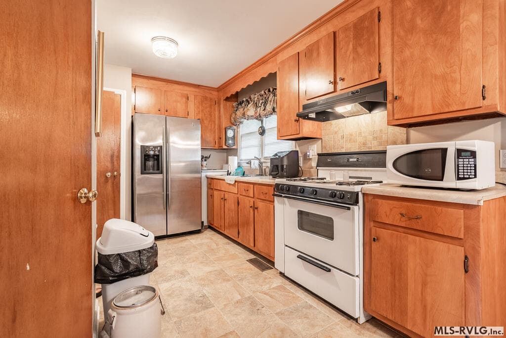 Residential/Vacation at 1388 Lewis Dr, Emporia VA 23847, Emporia, photo 16 of 26