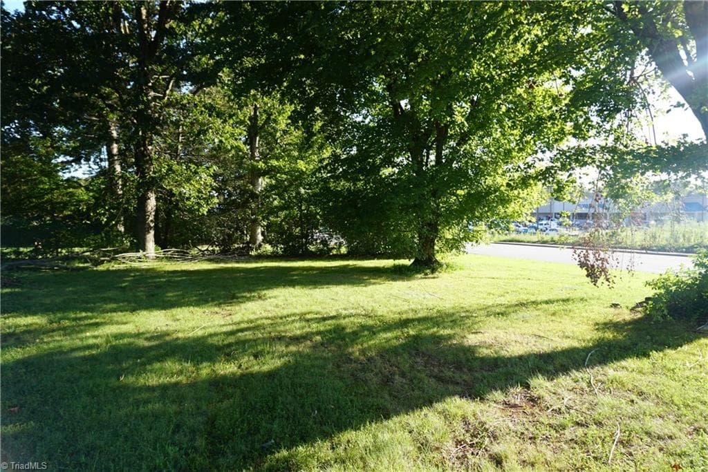 104 E Lee Avenue, Yadkinville NC 27055