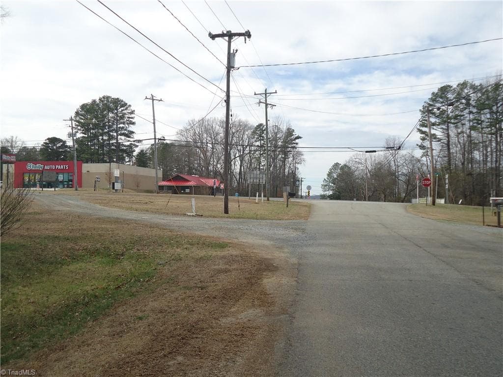 Retail at 17871 S NC Highway 109, Denton NC 27239, photo 6 of 9