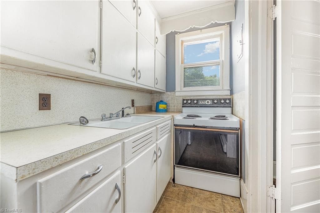 Quadruplex at 510 Piedmont Street, Reidsville NC 27320, photo 18 of 36