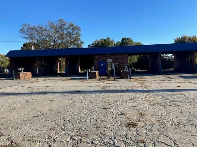 Investment at 2012 E Market Street, Greensboro NC 27401, Greensboro, photo 11 of 14