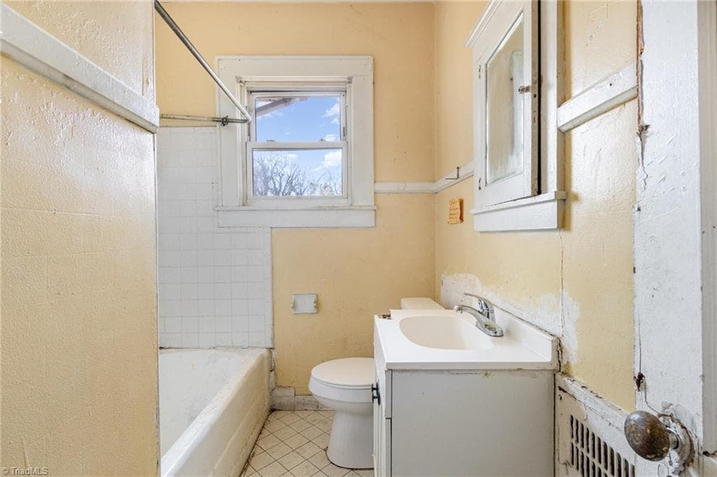 Rooming House at 1012 S Main Street, Burlington NC 27215, Burlington, photo 19 of 50