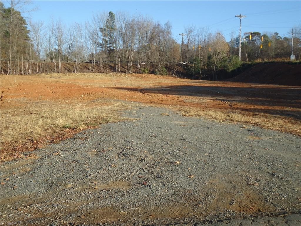 243 E 1st Street, Denton NC 27239