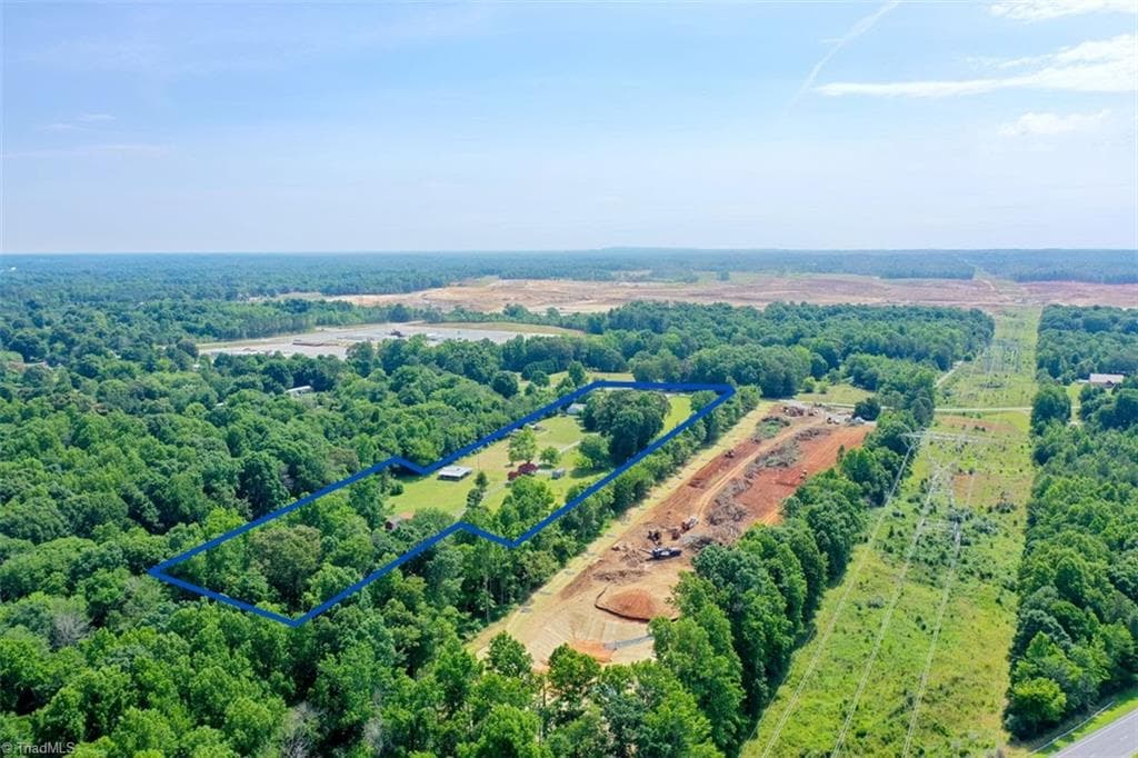 5729 Julian Airport Road, Liberty NC 27298