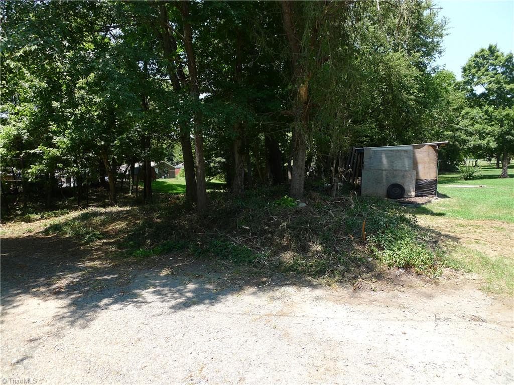 Single Family Residence at 351 Honeysuckle Street, Mocksville NC 27028, photo 3 of 7