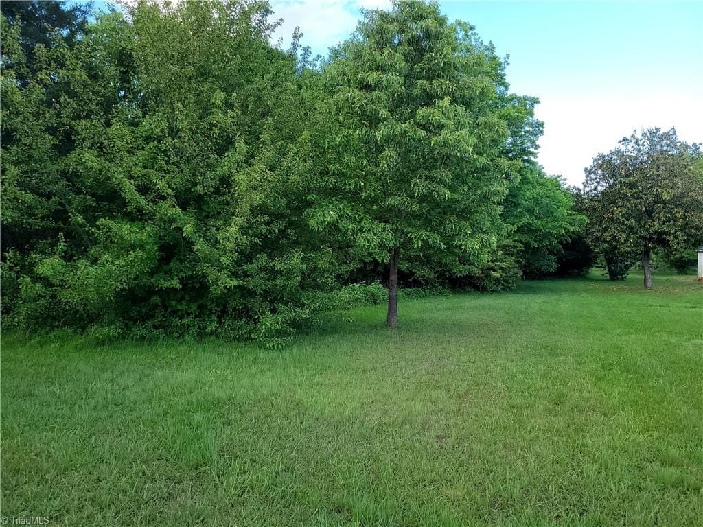 4427 E NC Highway 150, Browns Summit NC 27214