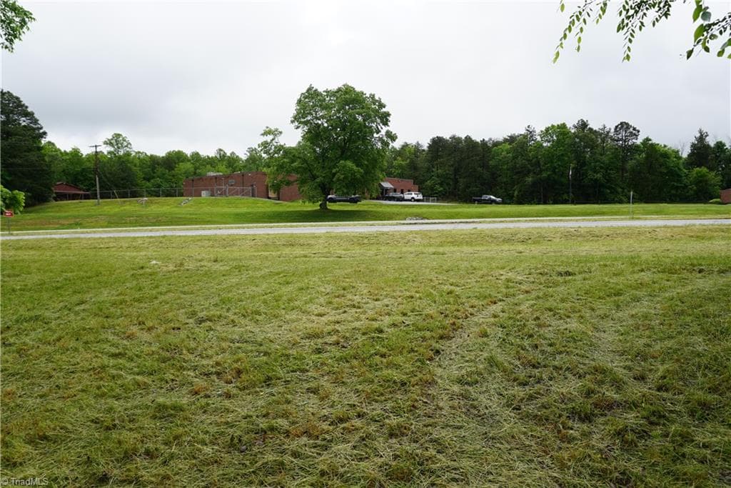 Commercial at 253 N Urban Street, Thomasville NC 27360, photo 10 of 16