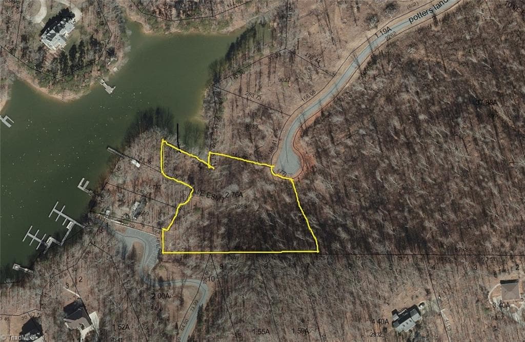 Single Family Residence at 630 Potters Landing, Denton NC 27239, photo 2 of 9
