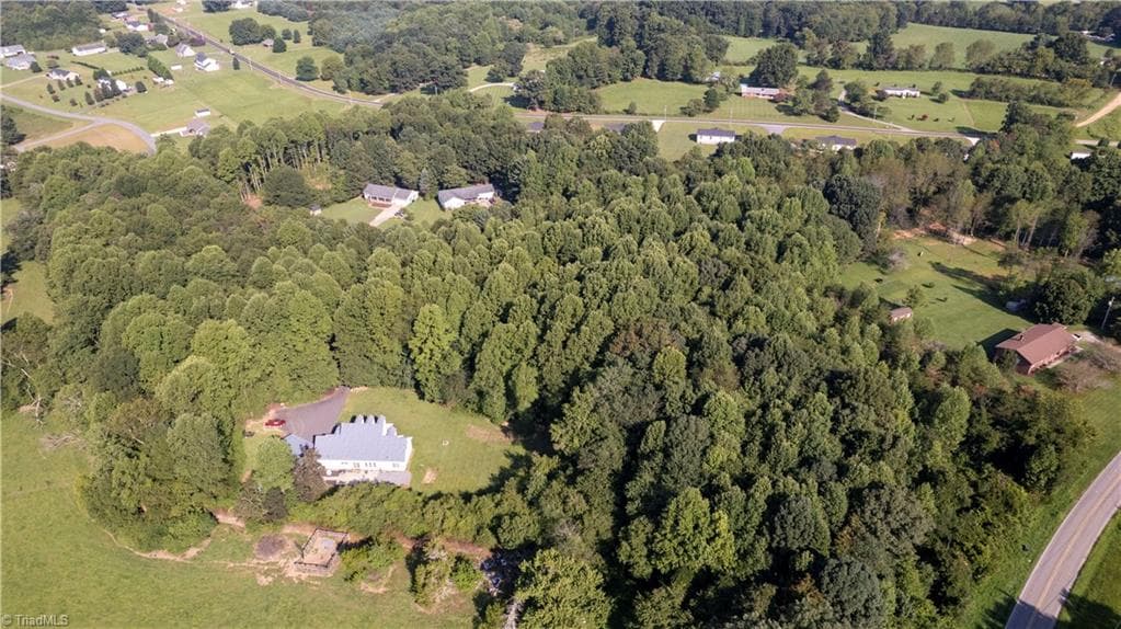 Unimproved Land at 0 Robertson Drive # 18, Taylorsville NC 28681, photo 9 of 13