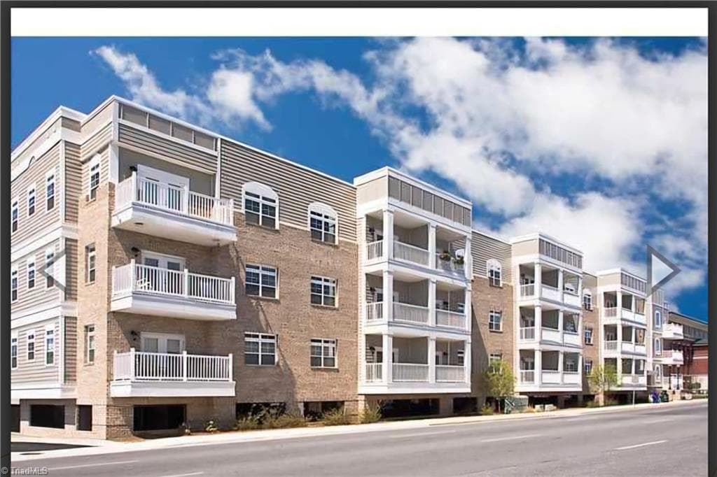 605 W market Street W # 408, Greensboro NC 27401