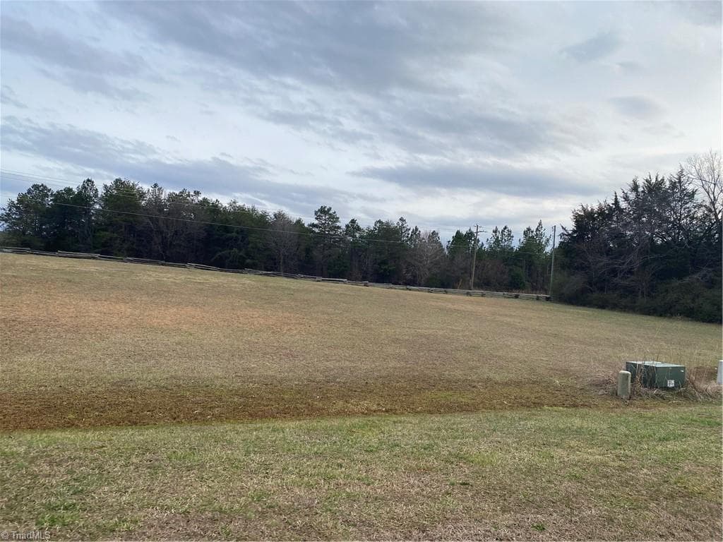 Single Family Residence at 4524 W Millstone Drive, Burlington NC 27215, Burlington, photo 13 of 23
