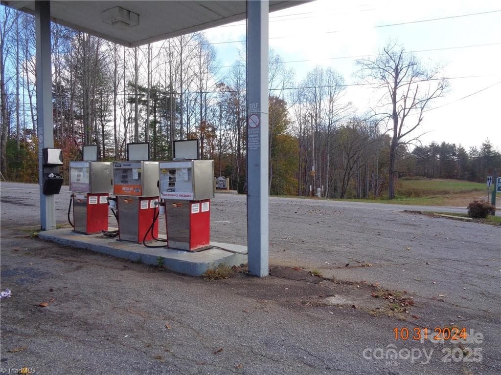 Retail at 8172 Boone Trail, Purlear NC 28665, photo 5 of 35