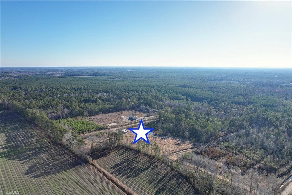 Single Family Residence at 105 Bay Drive, Tabor City NC 28463, photo 5 of 17