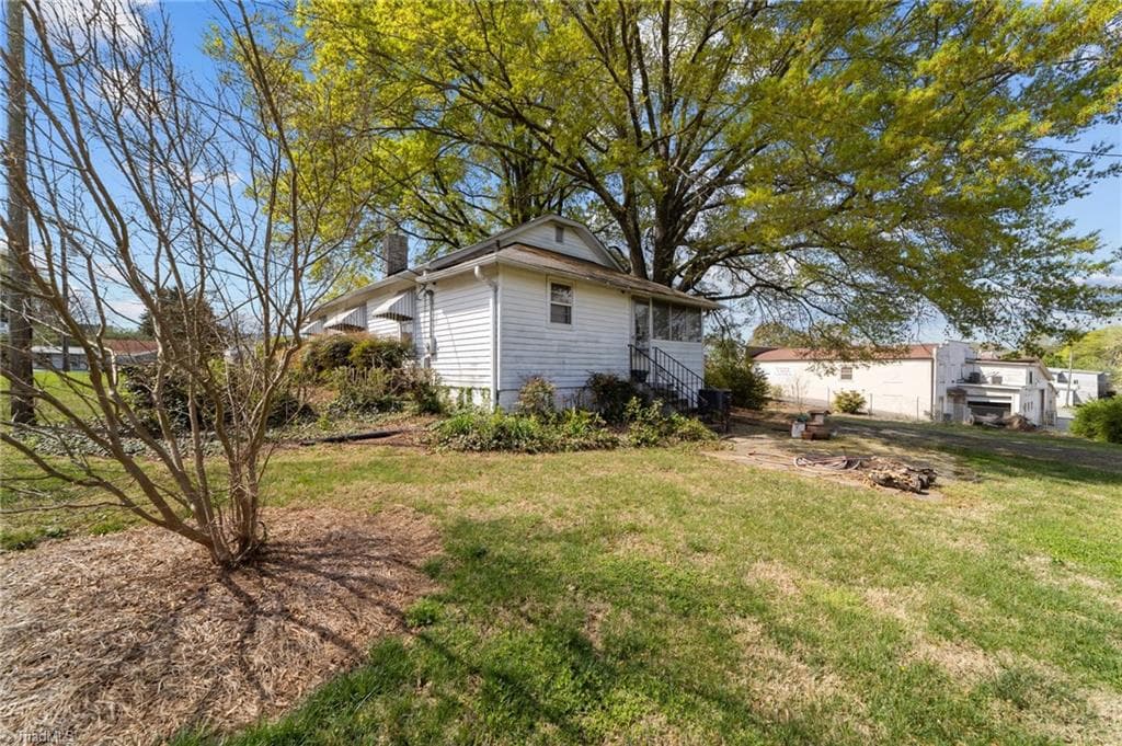 Stick/Site Built at 313 E King Street, King NC 27021, photo 6 of 27