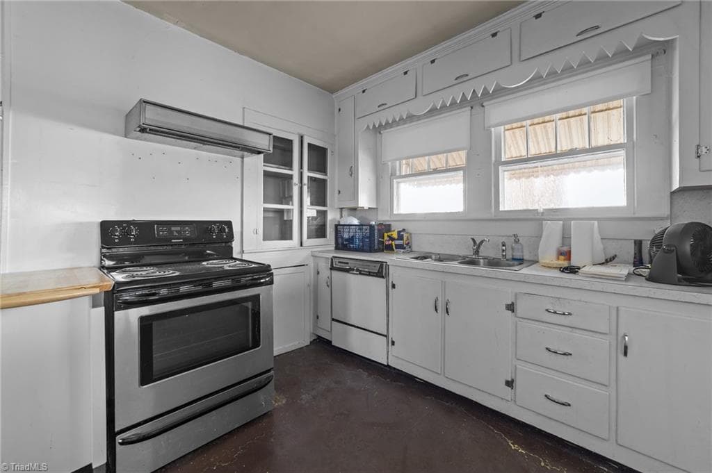 Stick/Site Built at 313 E King Street, King NC 27021, photo 24 of 27