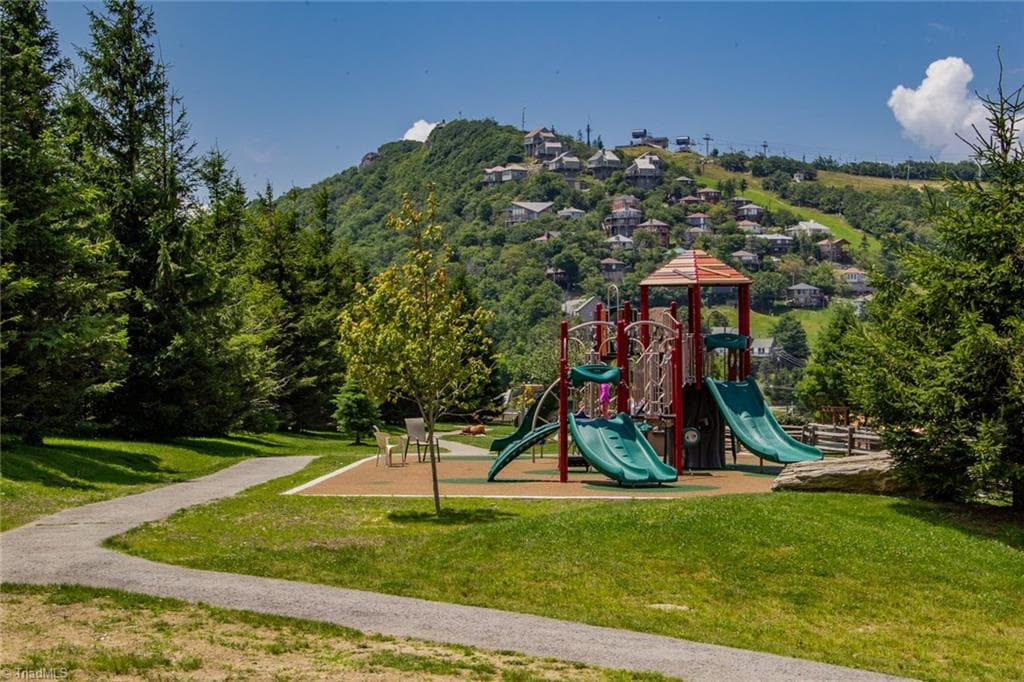 Modular at 301 Pinnacle Inn Road # 3302, Beech Mountain NC 28604, Beech Mountain, photo 48 of 50