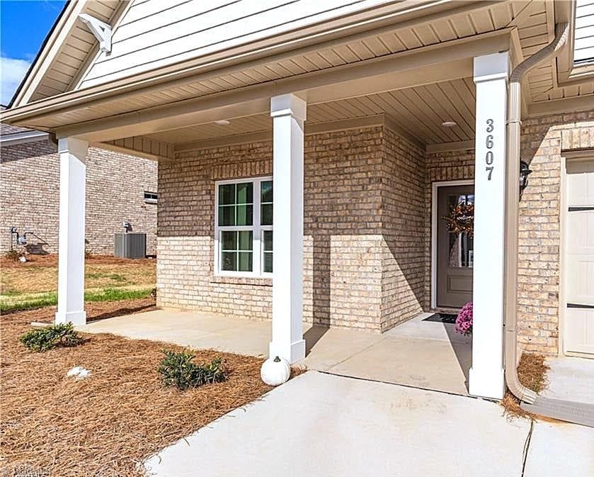 Stick/Site Built at 3607 Townland Circle, Clemmons NC 27012, photo 23 of 24