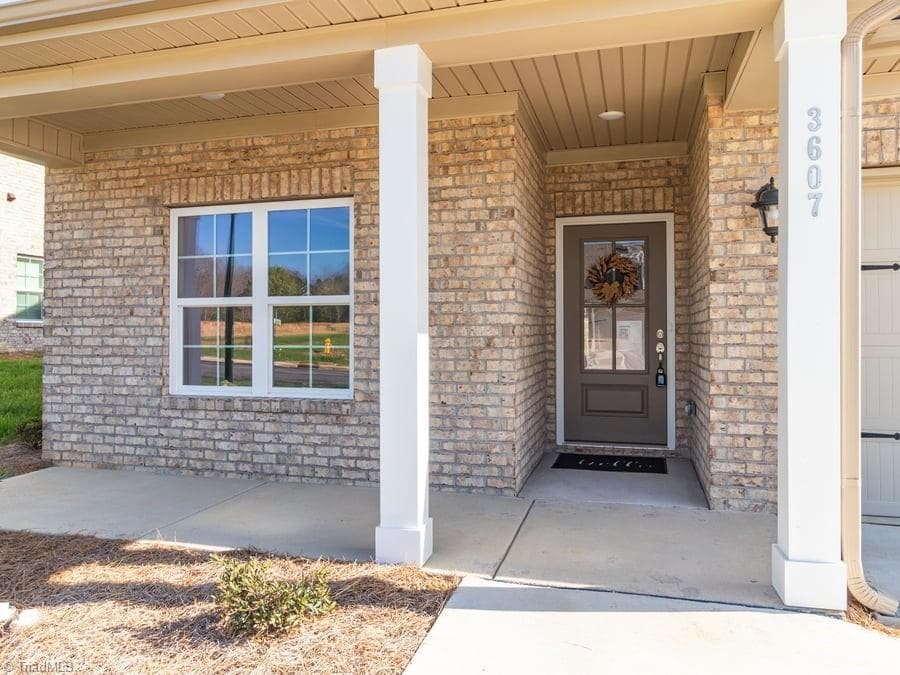 Stick/Site Built at 3607 Townland Circle, Clemmons NC 27012, photo 3 of 24