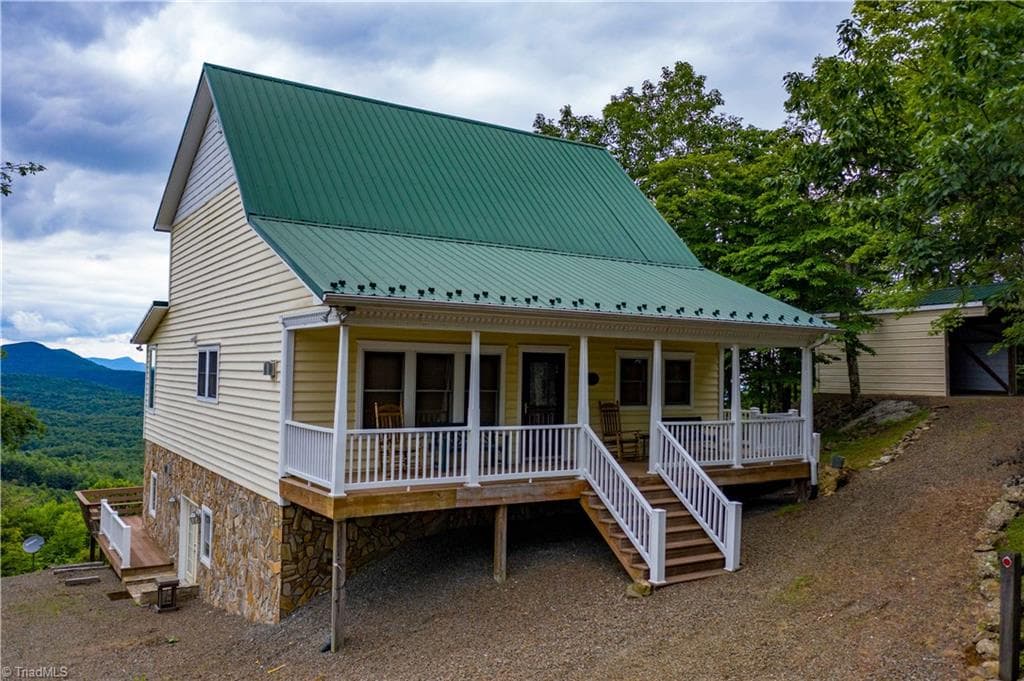 1053 Rich Hill Mountain Road, Glade Valley NC 28627