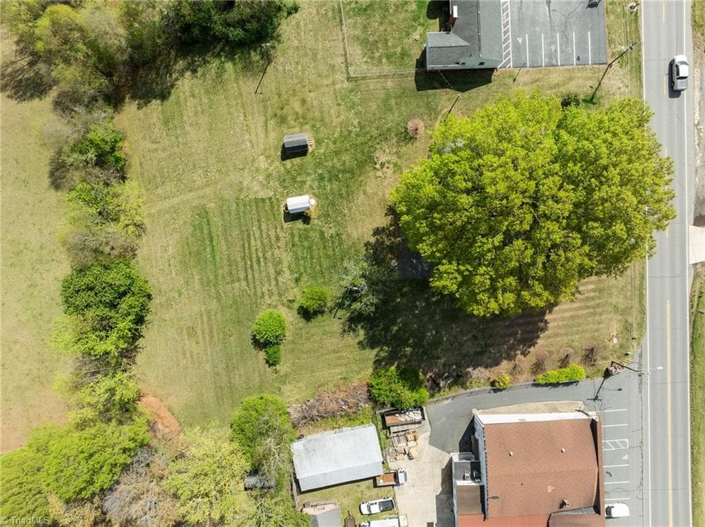 Retail at 1 Ac E King Street, King NC 27021, King, photo 3 of 10
