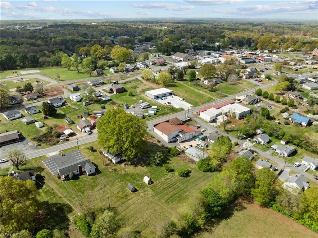 Retail at 1 Ac E King Street, King NC 27021, King, photo 7 of 10