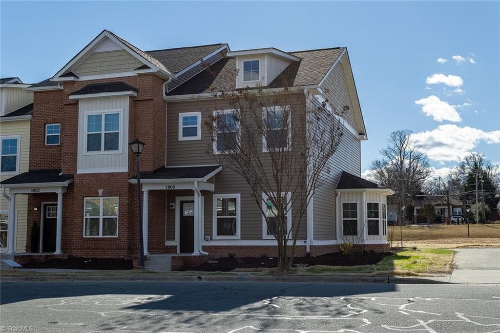Stick/Site Built at 1900 Everitt Street, Greensboro NC 27401, photo 4 of 24