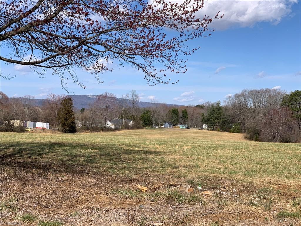 Investment at 320 W King Street, King NC 27021, photo 7 of 11