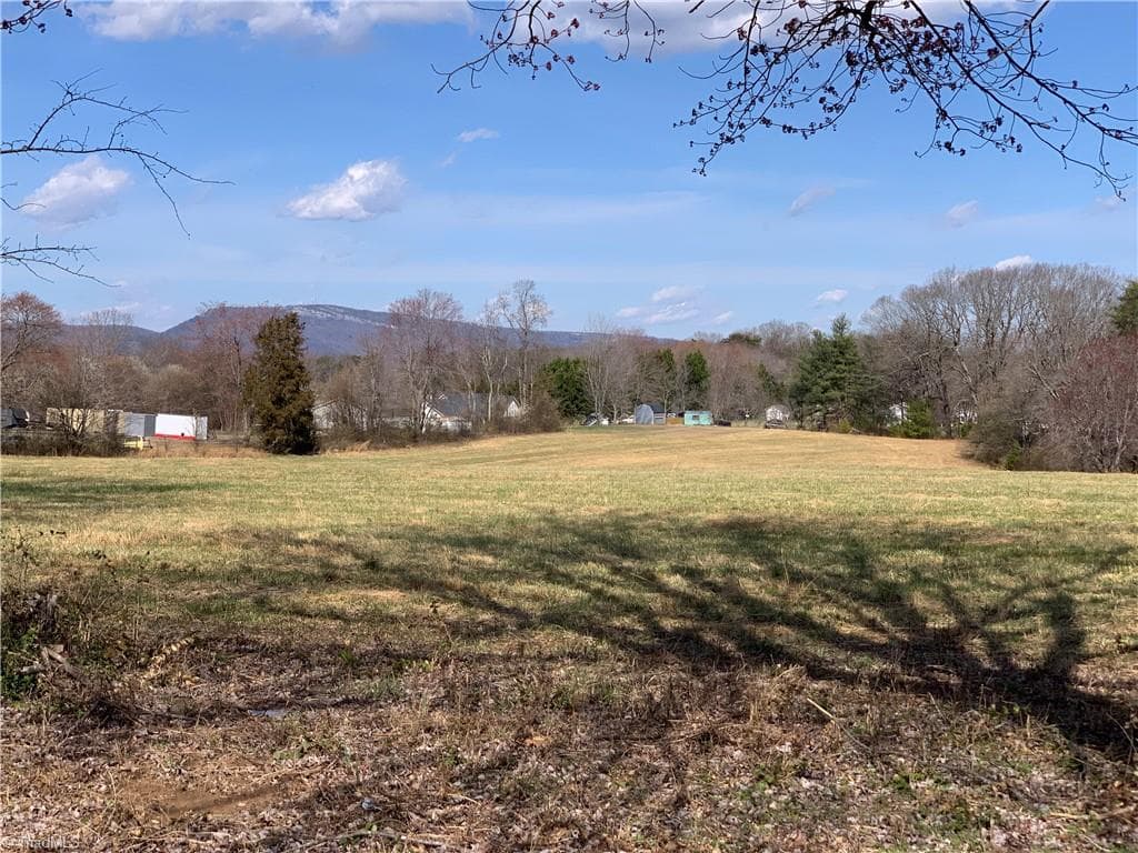 Investment at 320 W King Street, King NC 27021, photo 8 of 11