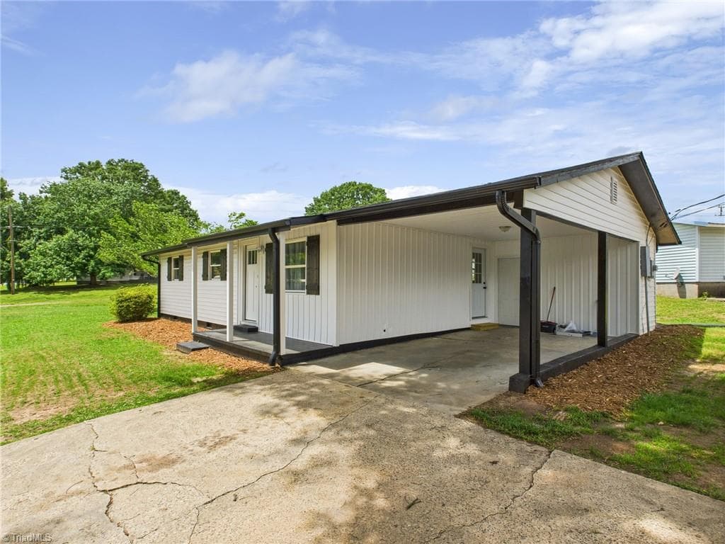 Stick/Site Built at 120 Hepler Road, Taylorsville NC 28681, Taylorsville, photo 6 of 20