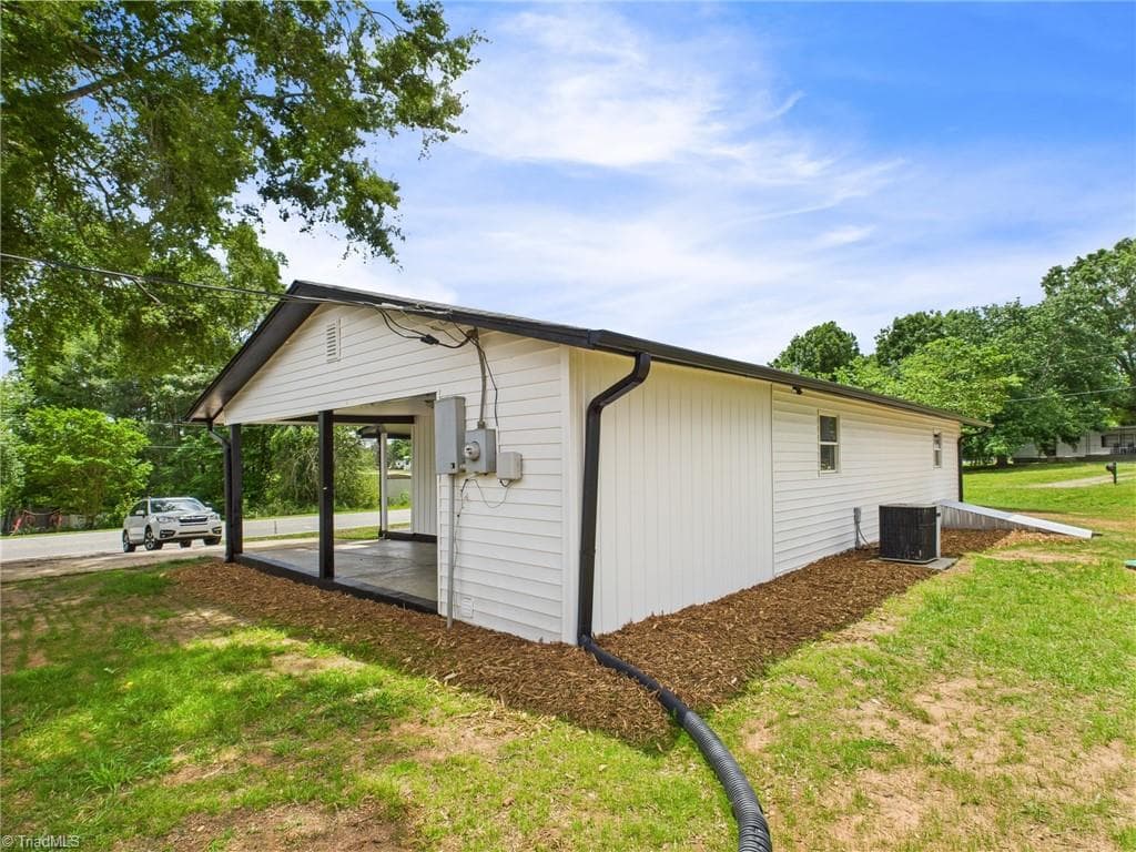 Stick/Site Built at 120 Hepler Road, Taylorsville NC 28681, Taylorsville, photo 5 of 20