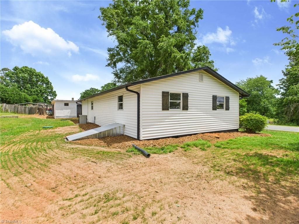 Stick/Site Built at 120 Hepler Road, Taylorsville NC 28681, Taylorsville, photo 4 of 20