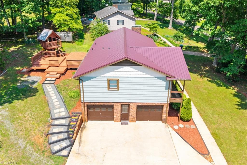 Stick/Site Built at 1625 Eagle Crest Drive, Pfafftown NC 27040, photo 7 of 38