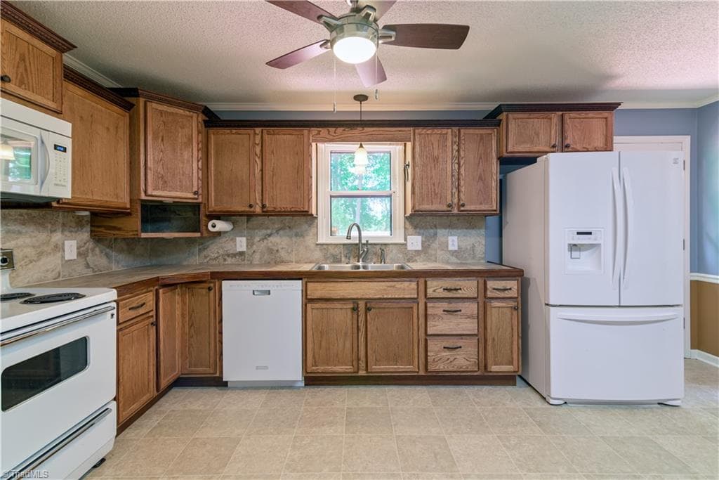 Stick/Site Built at 1625 Eagle Crest Drive, Pfafftown NC 27040, photo 20 of 38
