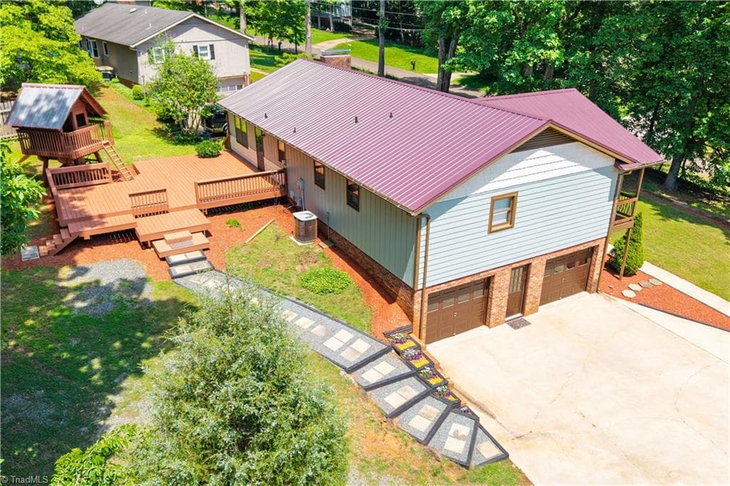 Stick/Site Built at 1625 Eagle Crest Drive, Pfafftown NC 27040, photo 8 of 38