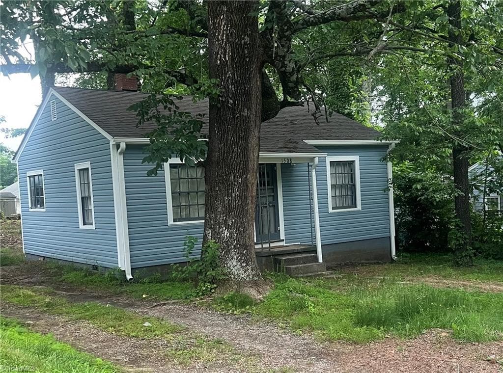 Stick/Site Built at 1508 Boundary Avenue, High Point NC 27260, photo 2 of 2