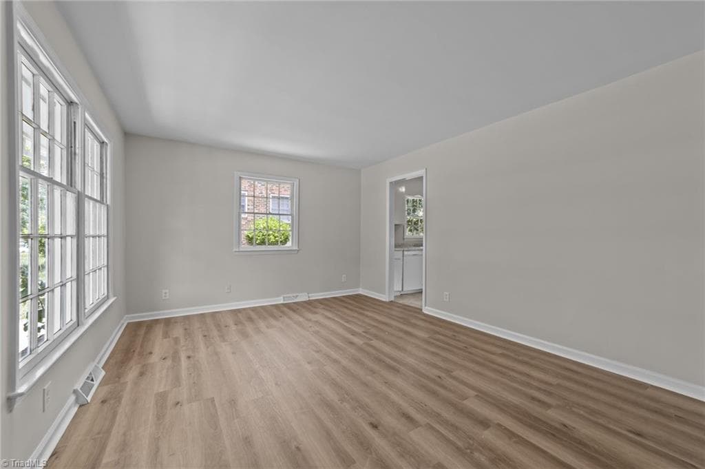 Stick/Site Built at 2507 Fontaine Road, Greensboro NC 27407, photo 5 of 34
